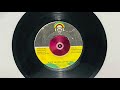 Bunny Rugs - Aint giving up (no way) (with lyrics)