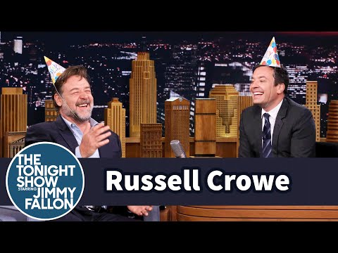, title : 'Russell Crowe and Jimmy Share Australian Fairy Bread for His Birthday'