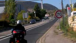 preview picture of video 'Heading down to the Millau Bridge'