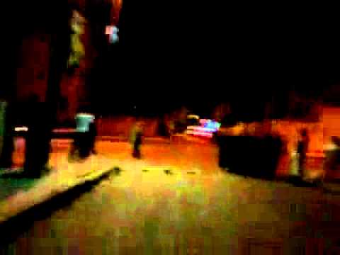 حماية عناصر من فرقة سليمان المقاتلة لمظاهرة مسائية في حي الخالدية في ريف حلب