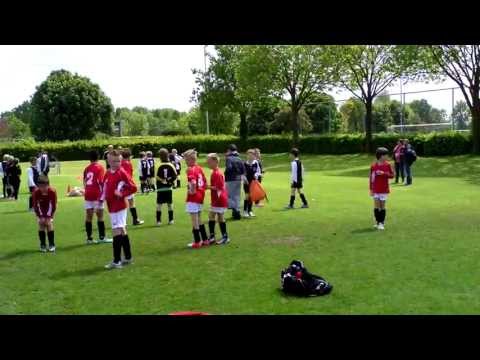 Voetbaltoernooi E + F bij VVZA op 25 mei 2013
