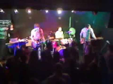 Surfquake Munsters The Bull 18 5 09