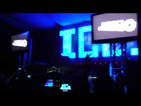 Dash Berlin @ Guatemala playing Not Going Home(LIVE) (Video 12/24)