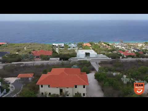 Videovoorbeeld: Villa in Coral Estate