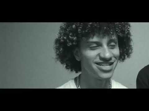 Sentadona MC Frog  Gabriel do Borel e Davi Kneip (clipe oficial)