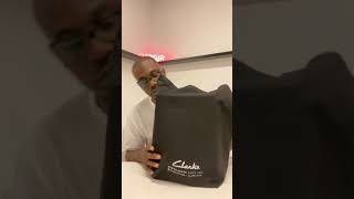 WHATS IN THE BOX - CLARKS ORIGINALS X RAHEEM STERLING WALLABEE UNBOXING
