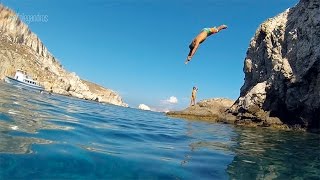 preview picture of video 'MyFolegandros | Boat trip from Karavostasis to Katergo'