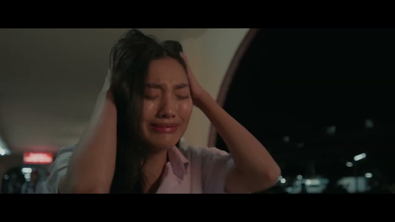Miniature de la vidéo Full Trailer for the film SOS: One Wrong Step, A Life Changed du film SOS ก้าวผิดชีวิตเปลี่ยน