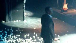 Antonis Remos premiera Ti nomizes-Ela na me telioseis