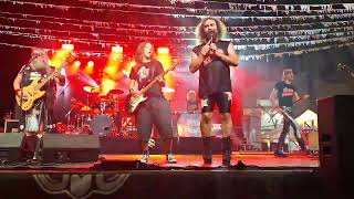 Mojinos Escozios ft David ( 13 años ) - Las niñas de la Saye (Arenal Mallorca 2025 )