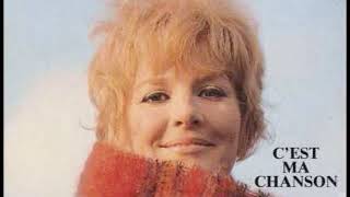 PETULA CLARK- &quot;WHO AM I&quot; (LYRICS)