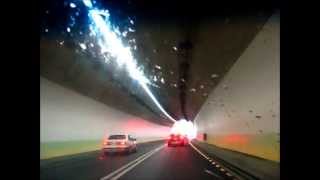 preview picture of video '烏塗隧道--往台北 Wutu Tunnel---National Highway 5 Taipei Bound 4/5/2013'