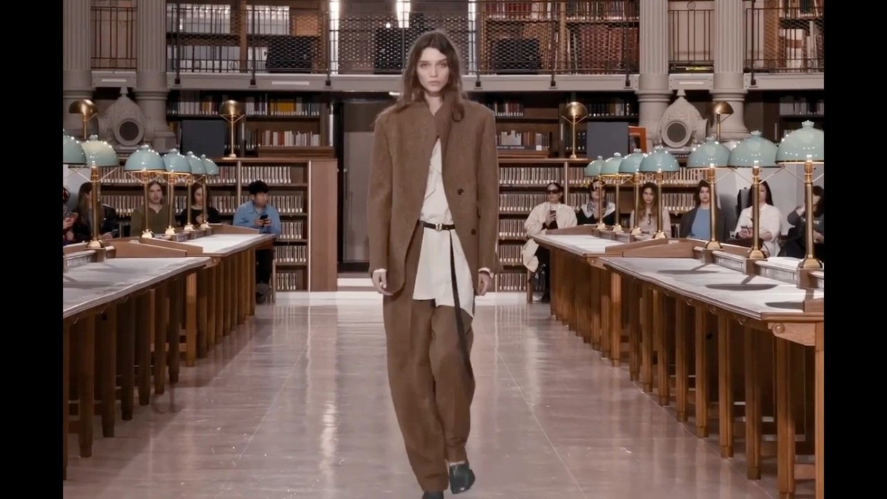 Time @Paris FW26|27 #bestlooks 1 #paris #fashion #fashionshow #fashiontiktok #fashionweek