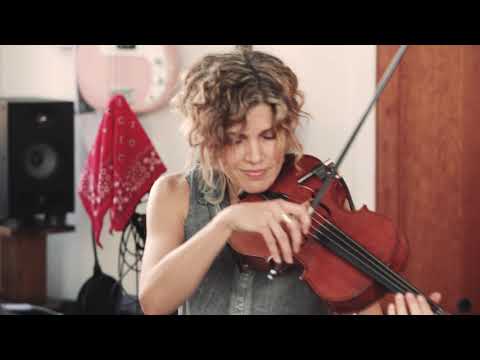 Earthquaker Devices // EQD Session with Lisa Molinaro