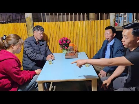 The father and his creditor are searching for his daughter. The truth worries him.