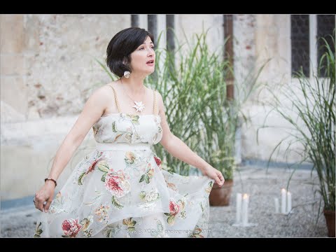 Barbara Gabrielle - Zaradi lepote živim ( poezija - Romana Ercegović  )