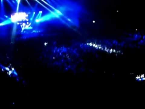 Show me Love and All the Lights - Avicii O2