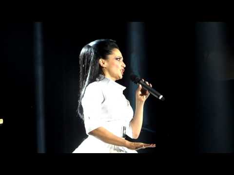 Lucie Bílá - Vyznanie + intro - černobílé turné Bratislava 2014