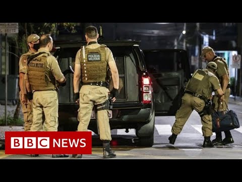 巴西銀行搶劫案。武裝團伙發動猛烈攻擊 - BBC新聞 (Brazil bank heist: Armed gang mount fierce assault - BBC News)