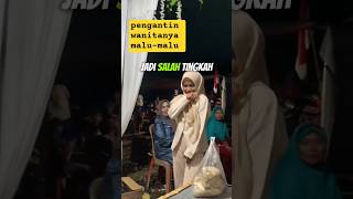 Download lagu momen lucu ketika pengantin wanita malu-malu bikin ngakak ‼️‼️ #ngakak #lucu #nikah #pengantin mp3