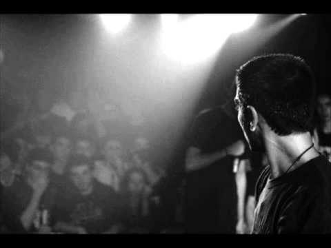 Ypoptos feat Mani (akukloforito)