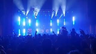 Music video thumbnail preview for Carajo - La Locura De Los Genios by Carajo