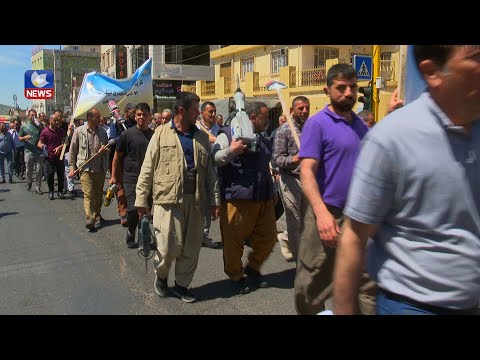 بەڤیدیۆ.. کرێکارانی دھۆک بۆ داواکردنی مافەکانیان رێپیوانێکیان بۆ بەردەم ئەنجومەنی پارێزگا رێکخست