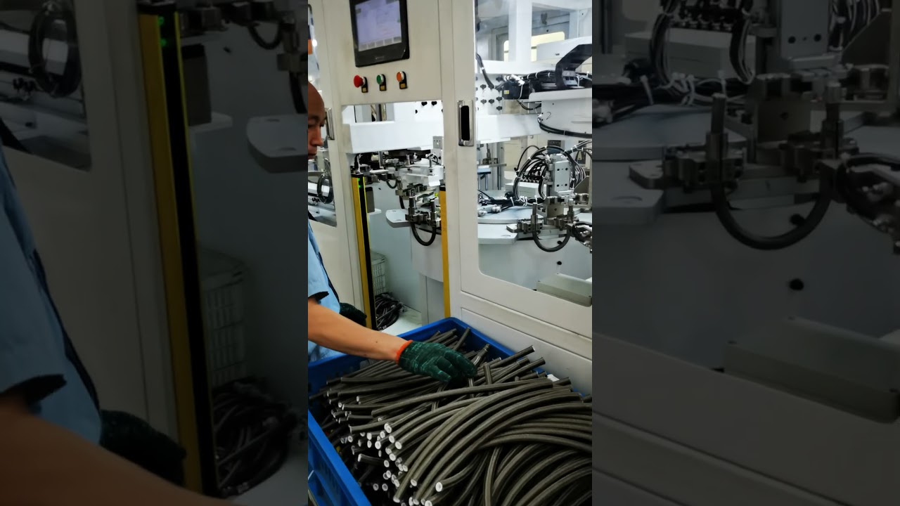 Automatic assembly machine