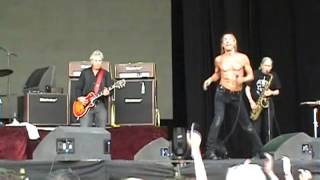 Iggy Pop And The Stooges  Beyond The Law - Chester Rocks 3.7.2011