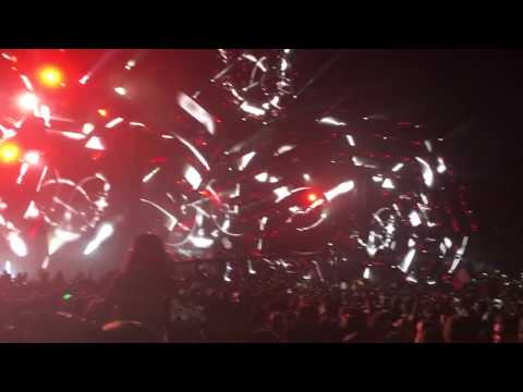 Avicii ft. Sandro Cavazza - Without You (Intro Edit) live @ Ultra Music Festival 2016