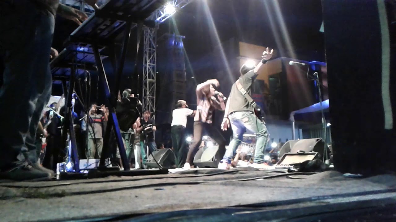  dan kasetnya di Toko Terdekat Maupun di  iTunes atau Amazon secara legal  Pikir Keri Ratna Antika