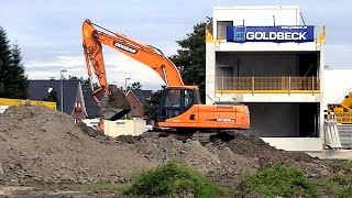 preview picture of video 'Hydraulikbagger Doosan DX 225LC in Leer (Teil 2) / Hydraulic excavator Doosan DX 225LC (Part 2)'