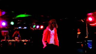 Tabi Bonney - Get Me (Live in Chicago)