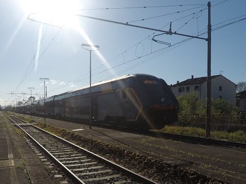 Treni a Tassignano di metà Aprile 2022 - Tra Merci con E652 XMPR, LIS, MD, Jazz, Rock e Vivalto