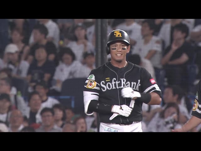 【2回表】ホークス・栗原陵矢 復帰後初安打は試合を動かすセンターへの先制タイムリーヒット!! 2025年8月29日 千葉ロッテマリーンズ 対 福岡ソフトバンクホークス