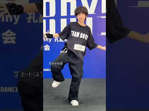 Hard Dance by Chinese boy on montagem nada tropica #Montagemnadatropica #Dance #koreanboyband