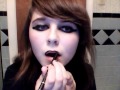 How to do gothic makeup: cat eyes 