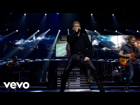 Steve Hofmeyr - Agter Elke Man (Live At Time Square Sun Arena, Pretoria / 2017)