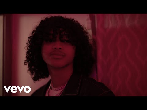 Trinidad Cardona - Love Me Back (Official Video)