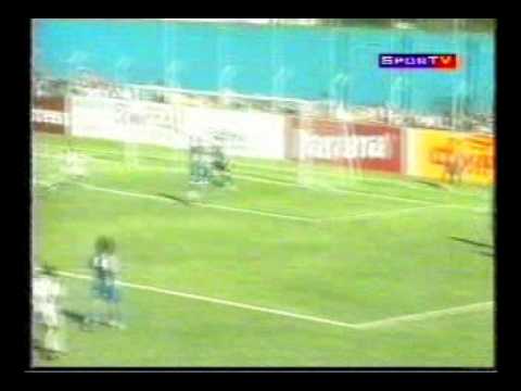 12/03/2006 - Iraty 0 X  1 Paraná : Gol de Leonardo
