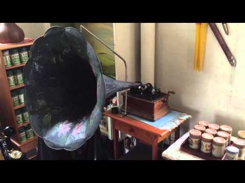 Violets (piano solo)- Albert Benzler