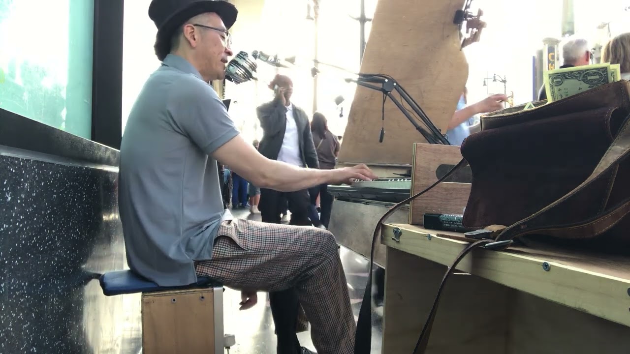 Over the Rainbow Covered br Funny Tombow at Hollywood   May3  2024