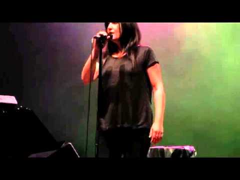 Sarah Caillibot Extrait LIVE -Le vent nous portera-