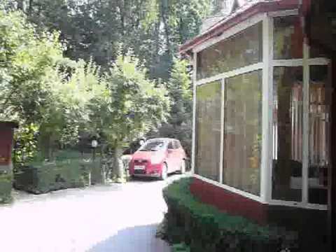 Pensiunea Casa Verde ,padurea Baneasa Bucuresti. (exterior)