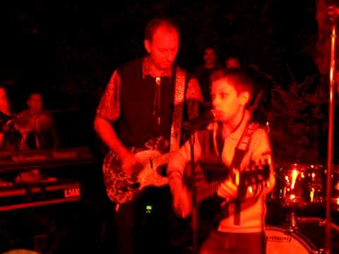 Nico Sücker und Cagey Strings