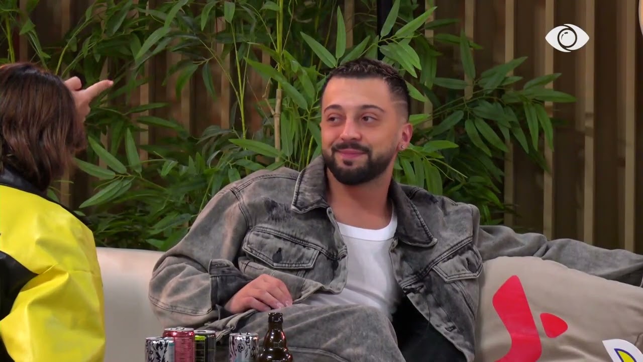 Kjo është fytyra e fundit që i del Laertit/ Gjesti diskuton me Gertën dhe Vserlon