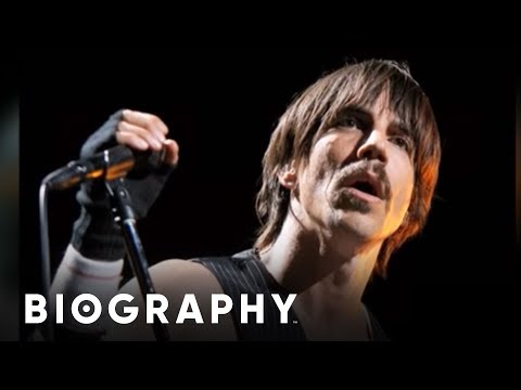 On This Day: November 1 - Jenny McCarthy, William Shakespeare, Hydrogen Bomb | Biography