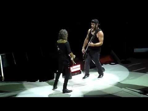 Ce moment, ce muzică, ce public! Metallica şi-a acompaniat fanii pe melodia „Don't Look Back în Anger” de la Oasis, la Manchester Arena