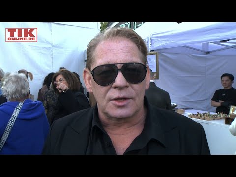 Ben Becker: Touching words for Harald Juhnke! Inauguration of Harald Juhnke Square on Berlin's Ku...