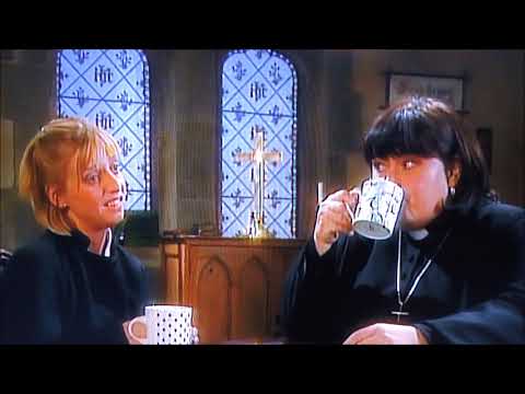 download lagu mp3 mp4 Mince Pie Jokes, download lagu Mince Pie Jokes gratis, unduh video klip Mince Pie Jokes